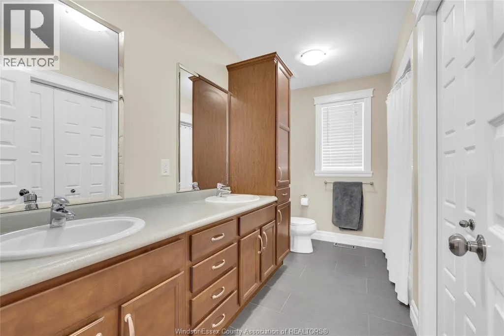 435 LAKEVIEW