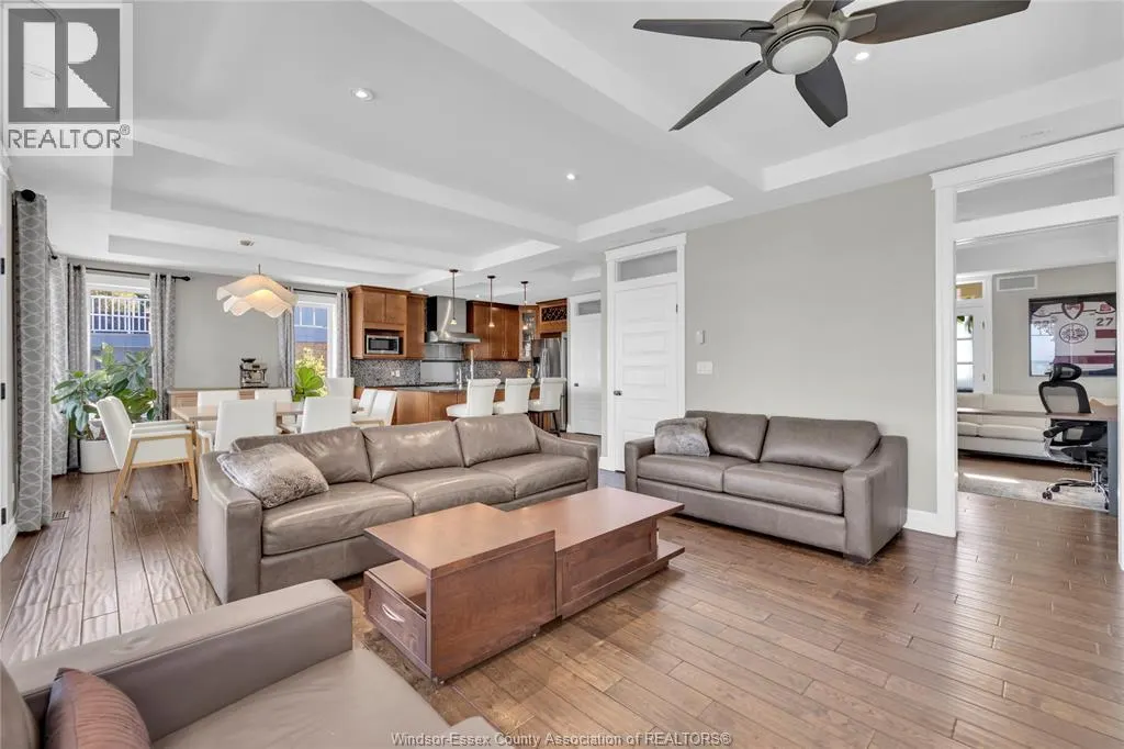 435 LAKEVIEW