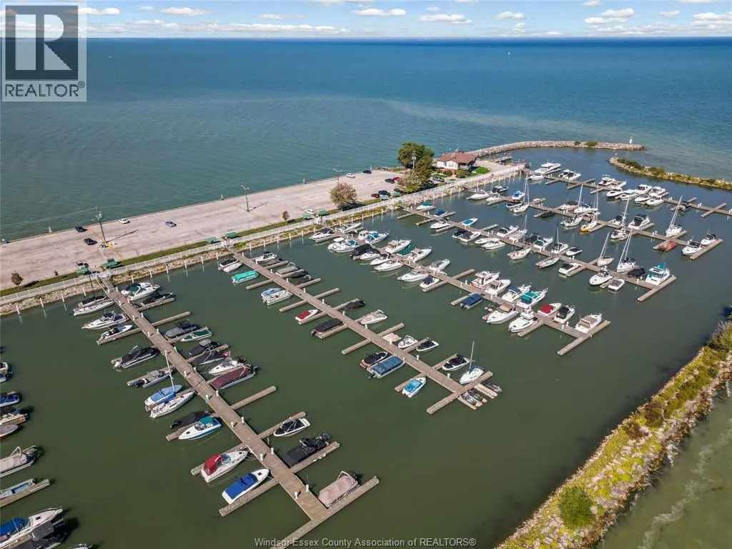 435 LAKEVIEW