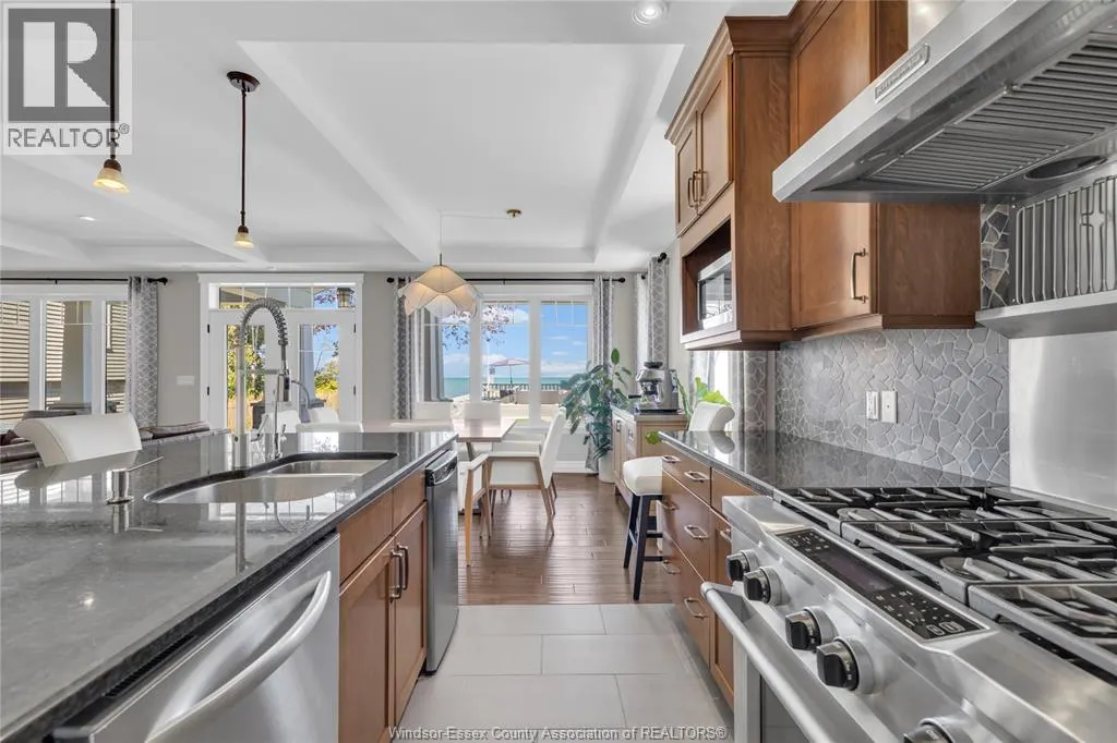 435 LAKEVIEW