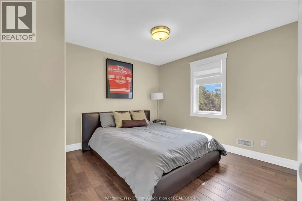 435 LAKEVIEW