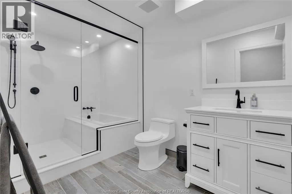 435 LAKEVIEW