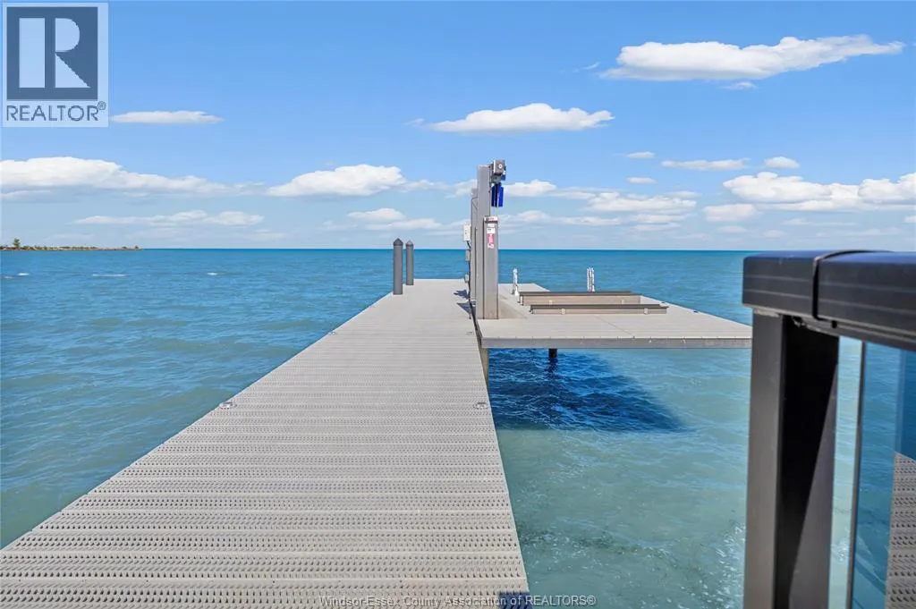435 LAKEVIEW