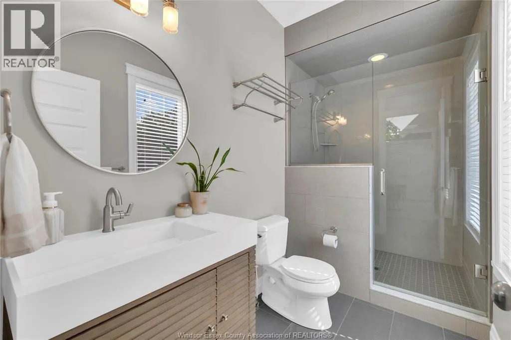 435 LAKEVIEW