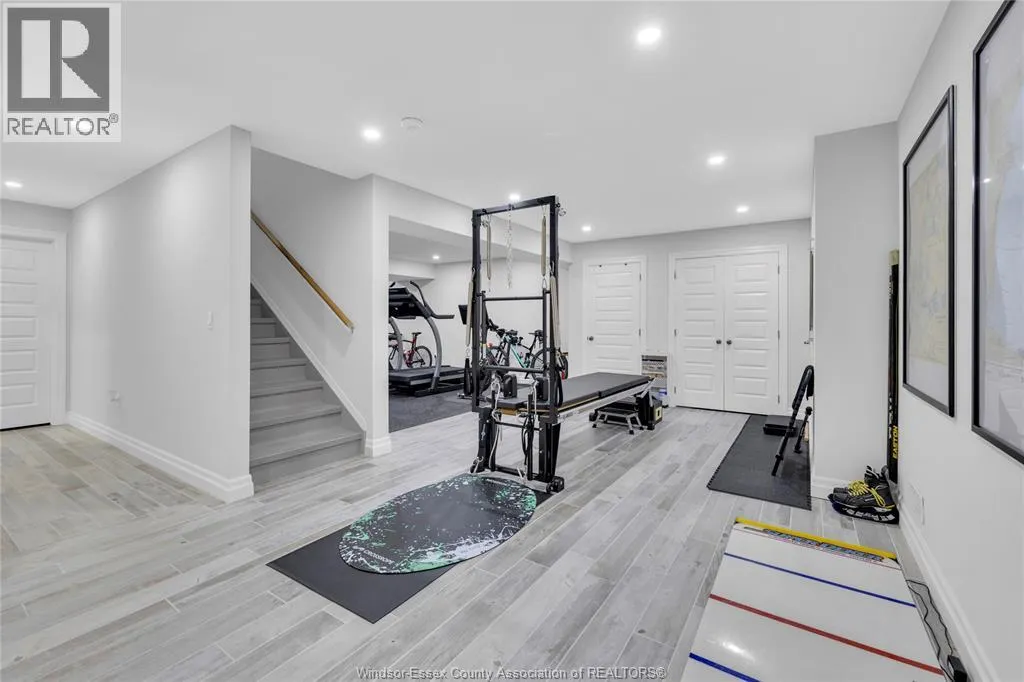 435 LAKEVIEW
