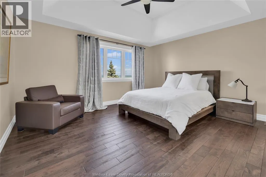435 LAKEVIEW