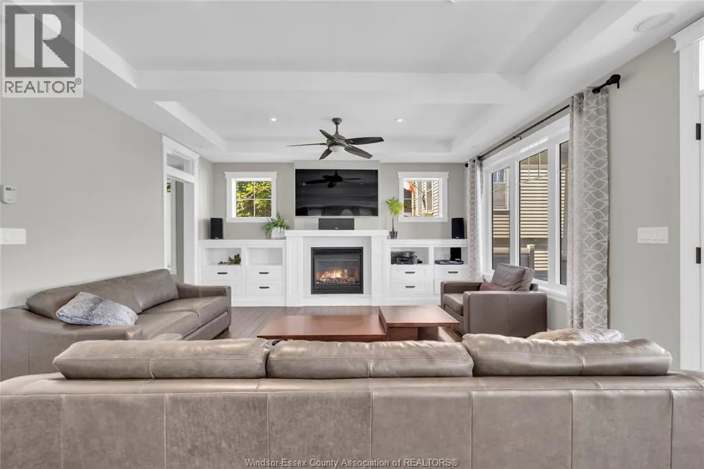 435 LAKEVIEW