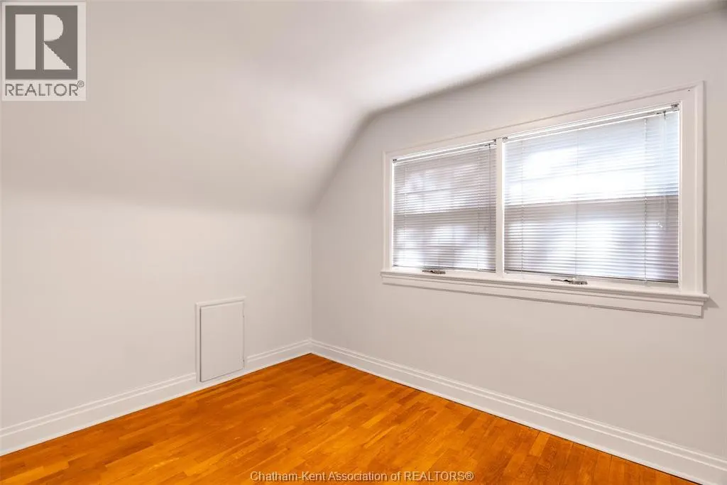 483 St. Clair STREET