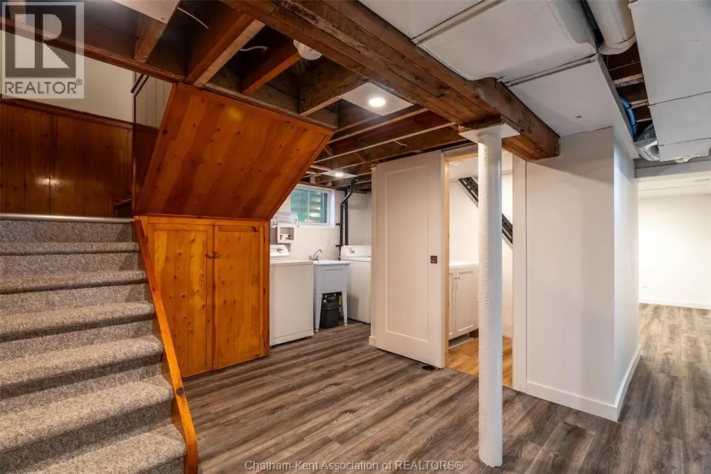 483 St. Clair STREET