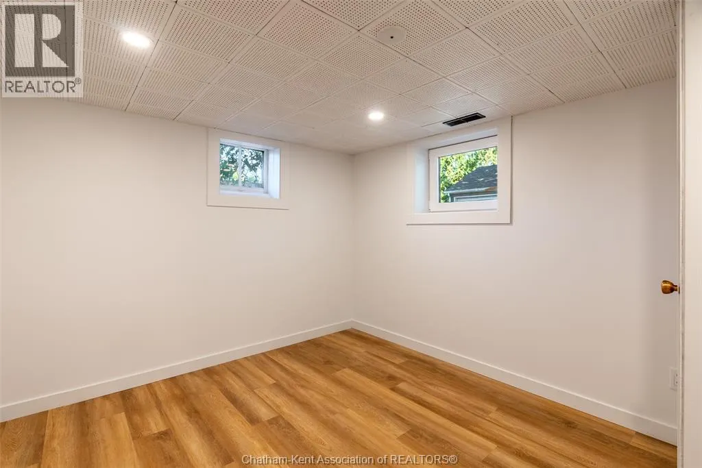 483 St. Clair STREET
