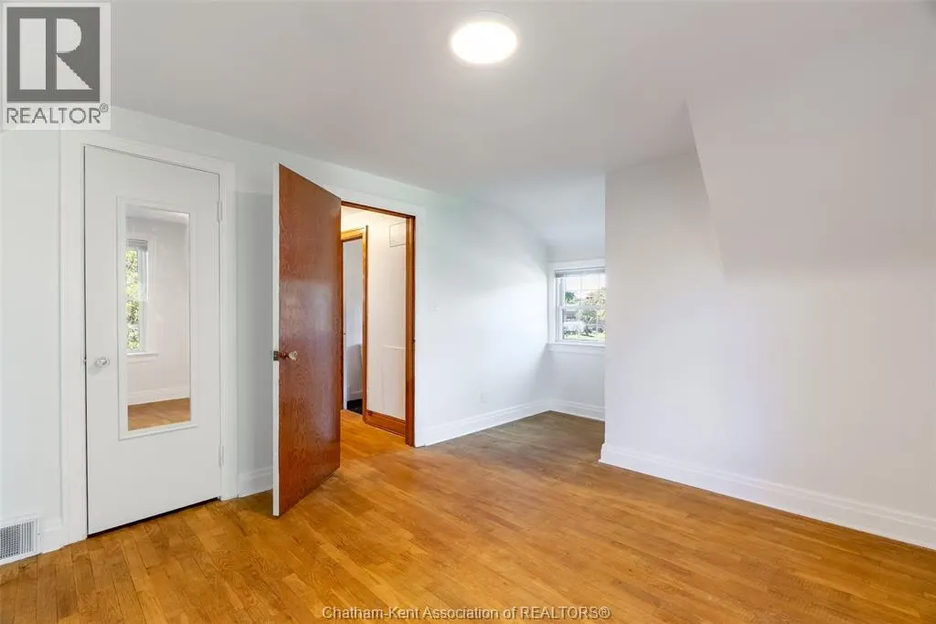 483 St. Clair STREET