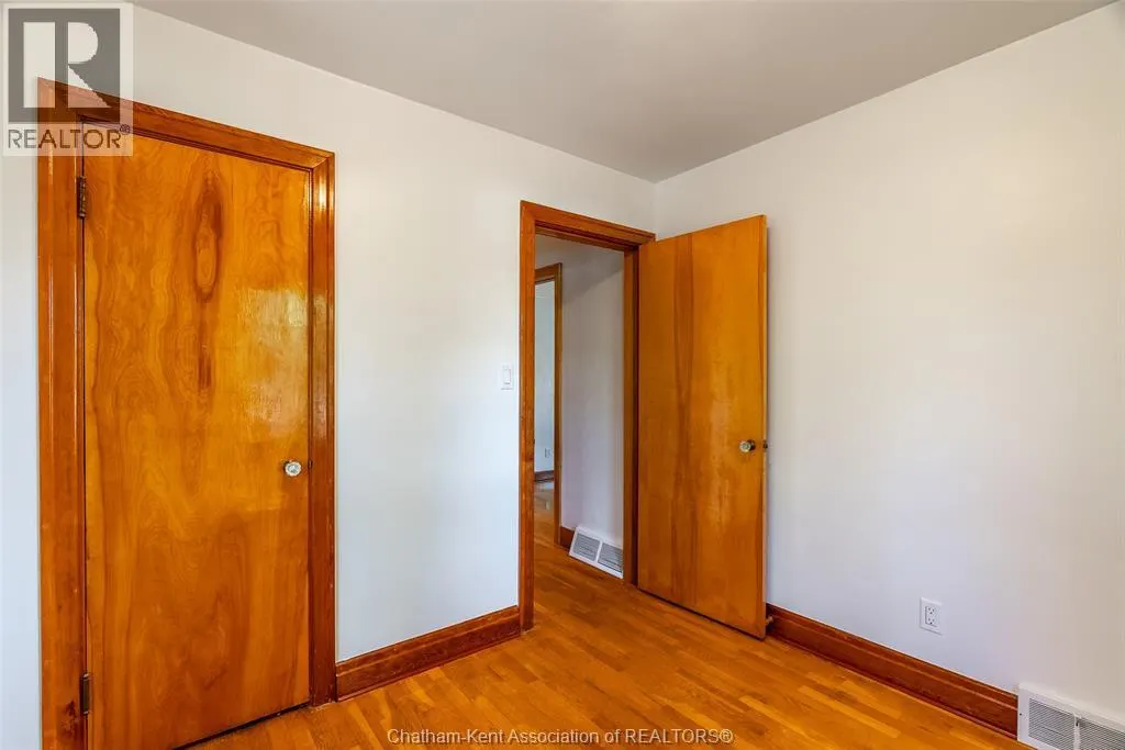 483 St. Clair STREET
