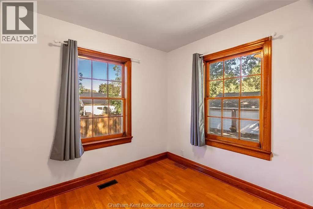 483 St. Clair STREET