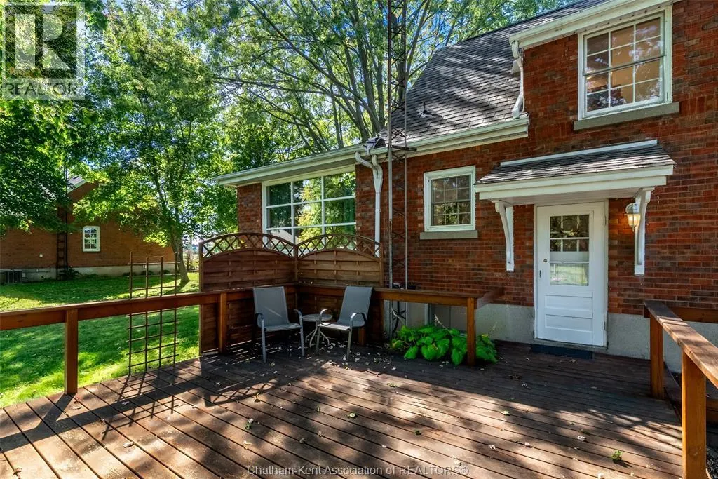 483 St. Clair STREET
