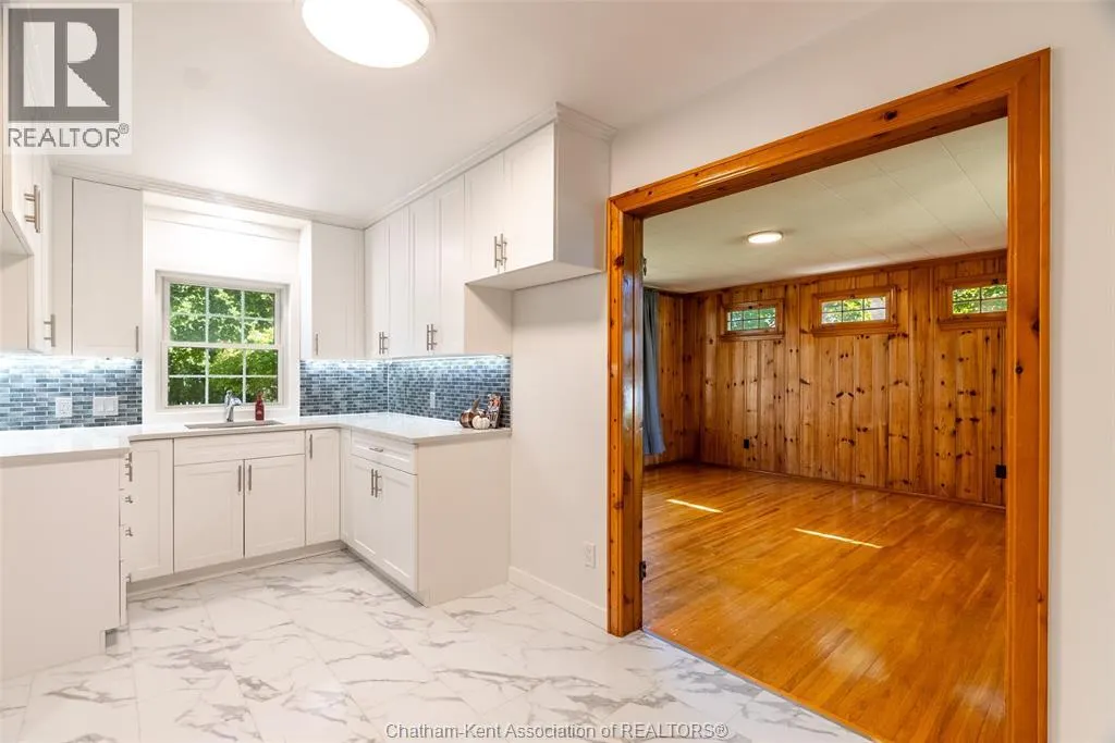 483 St. Clair STREET