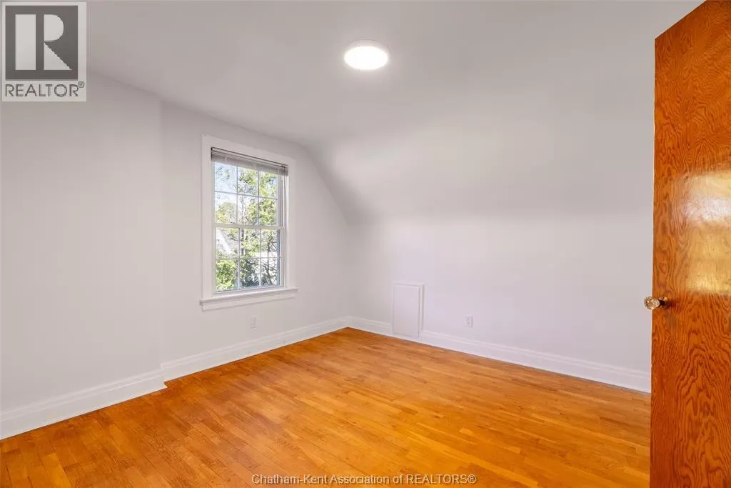 483 St. Clair STREET