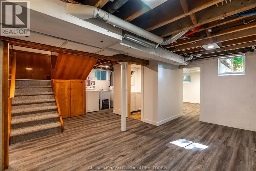 483 St. Clair STREET