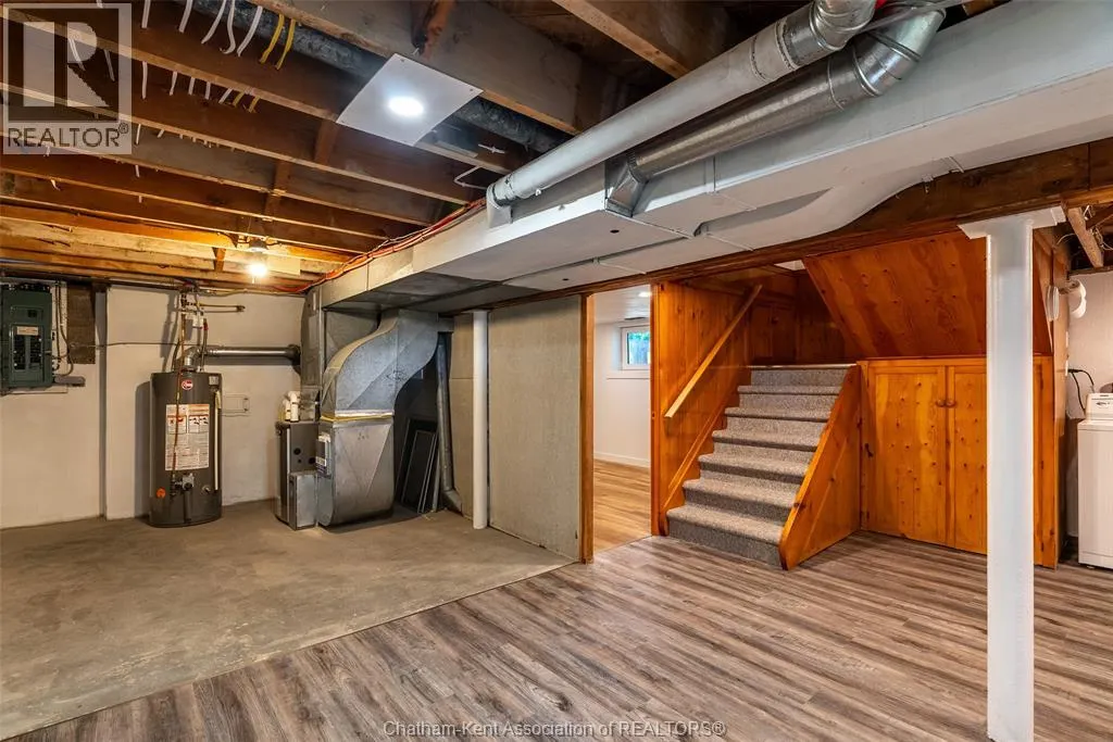483 St. Clair STREET