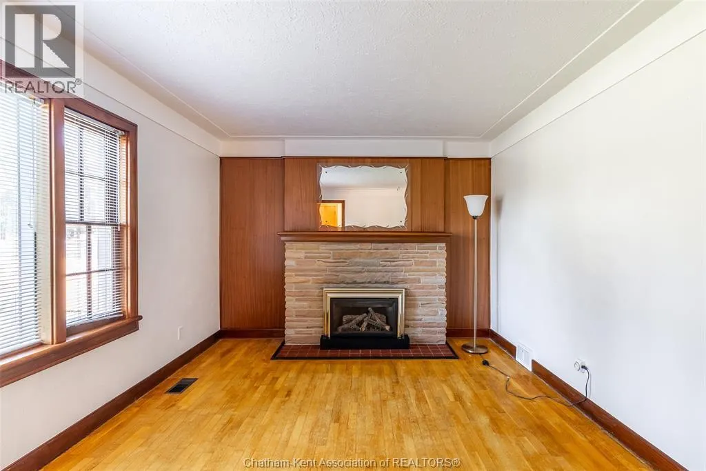 483 St. Clair STREET
