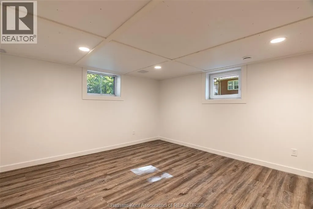 483 St. Clair STREET