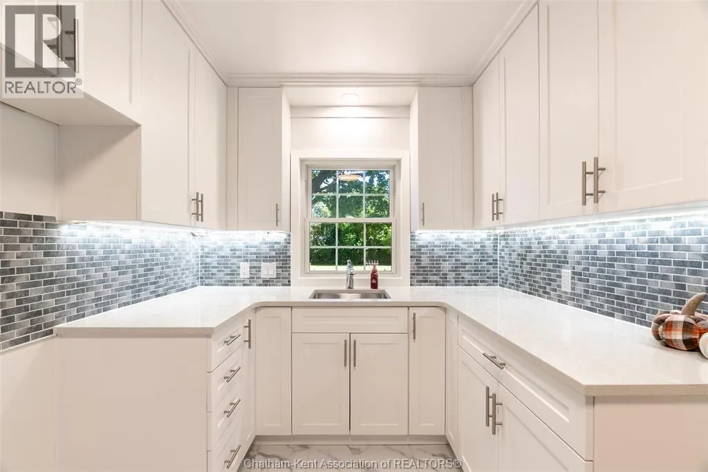 483 St. Clair STREET