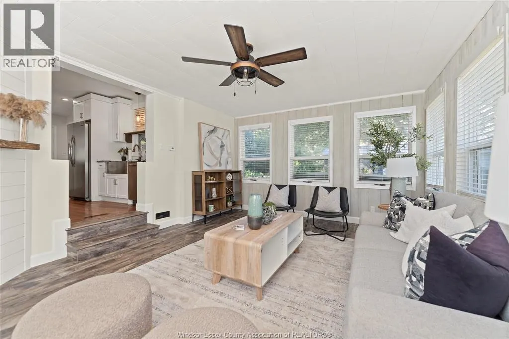 736 Lake Erie DRIVE