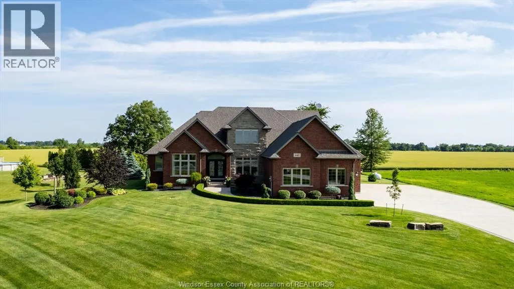 640 NORTH TALBOT ROAD