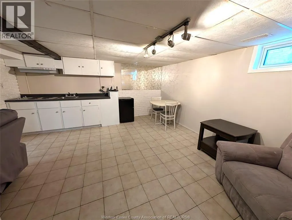 1542 ELSMERE