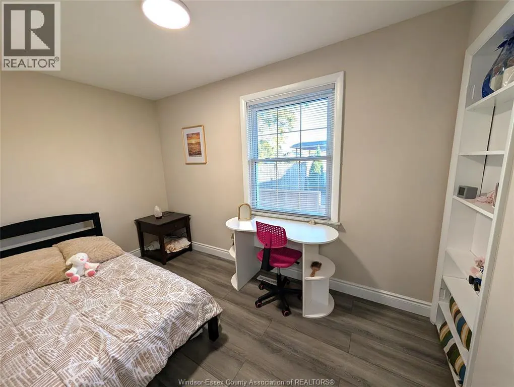 1542 ELSMERE