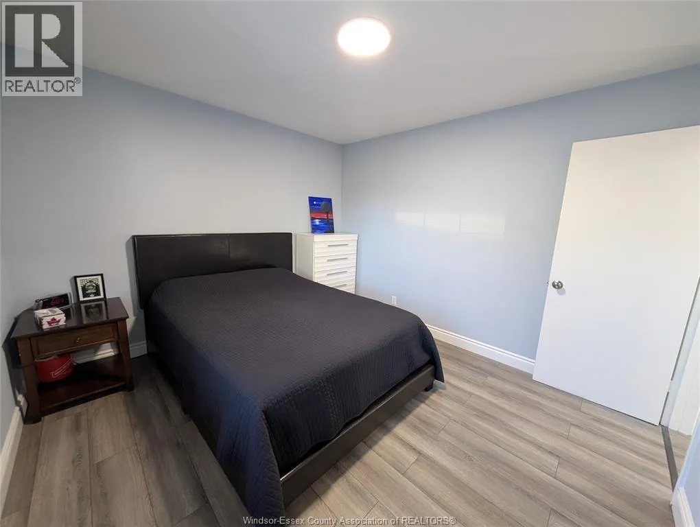 1542 ELSMERE