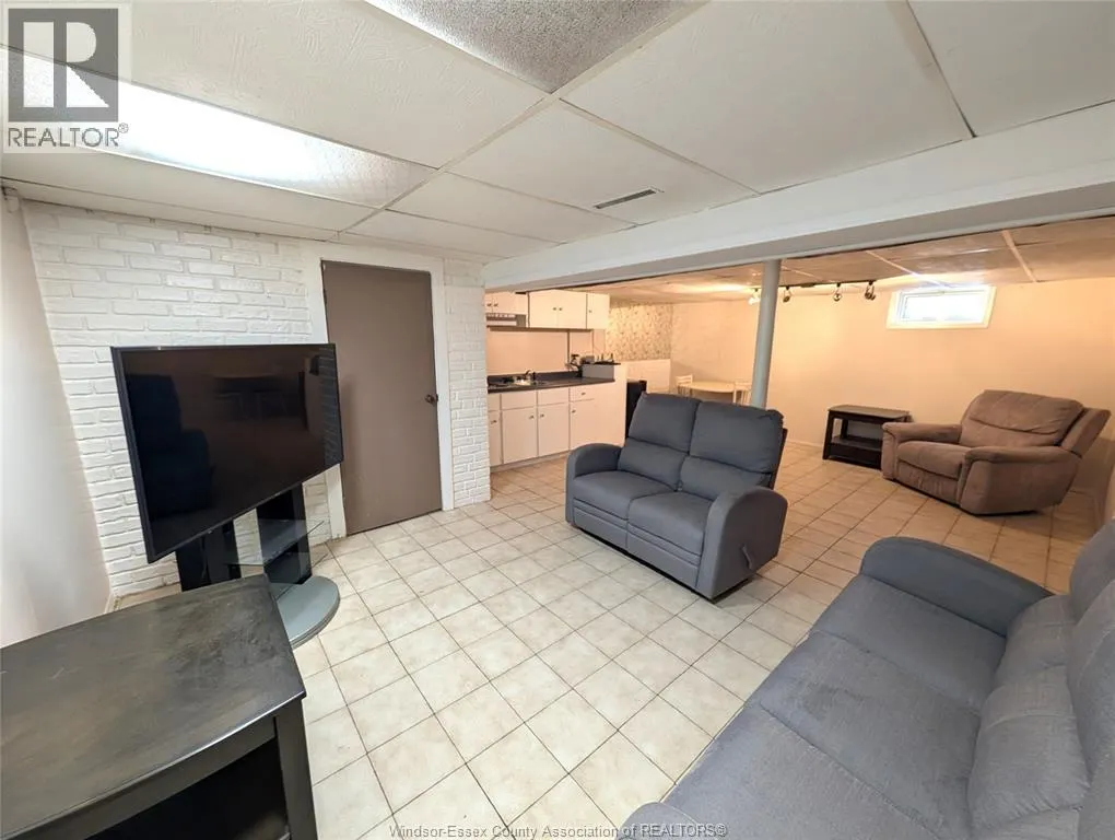 1542 ELSMERE