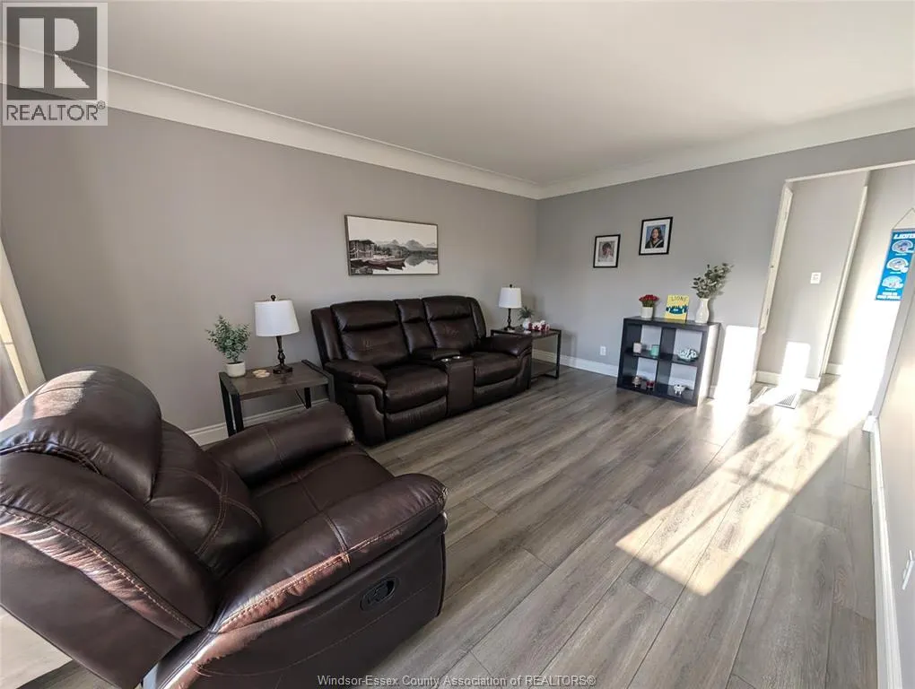 1542 ELSMERE