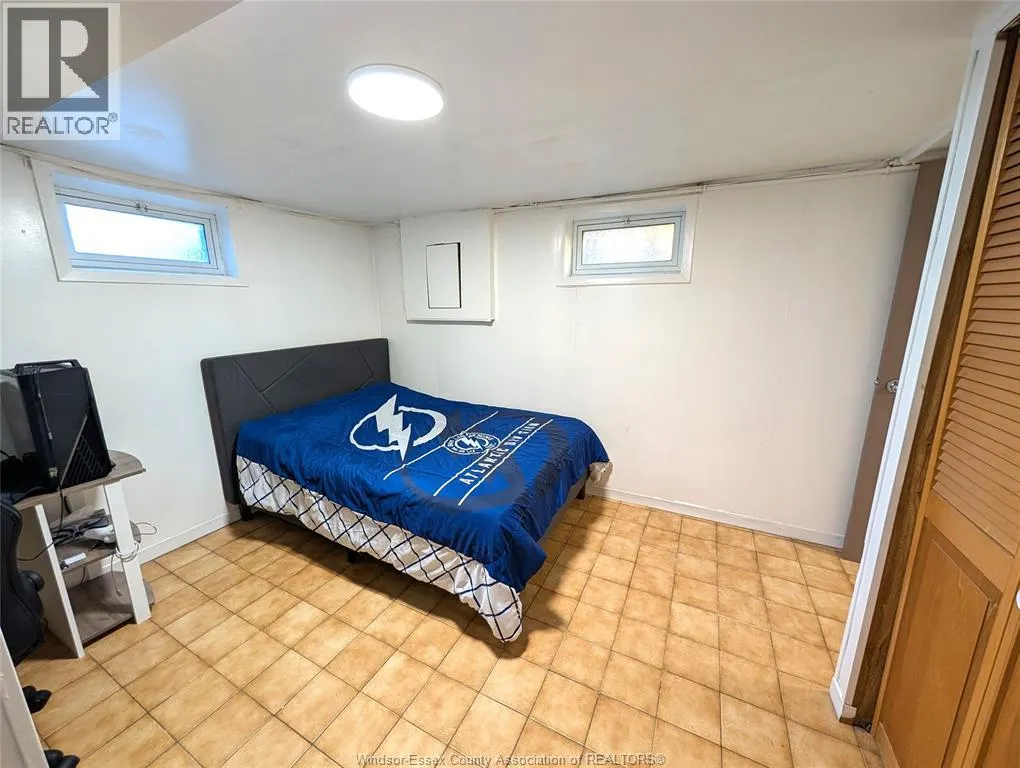1542 ELSMERE