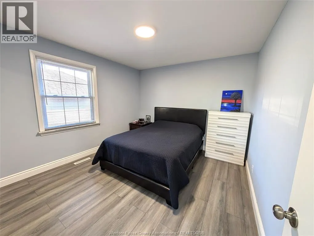 1542 ELSMERE