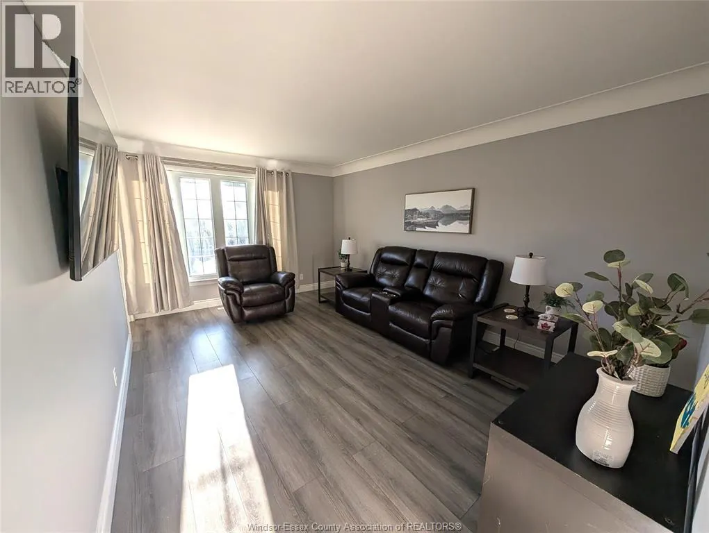 1542 ELSMERE