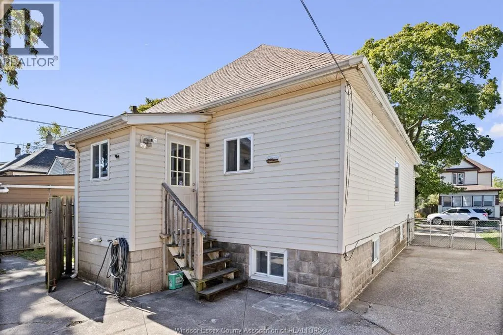 338 MCEWAN AVENUE