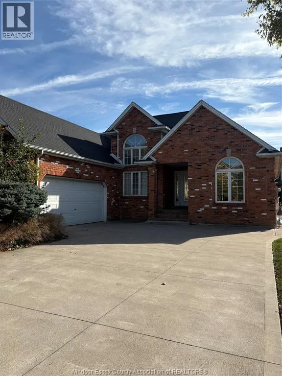823 LAKE SHORE DRIVE
