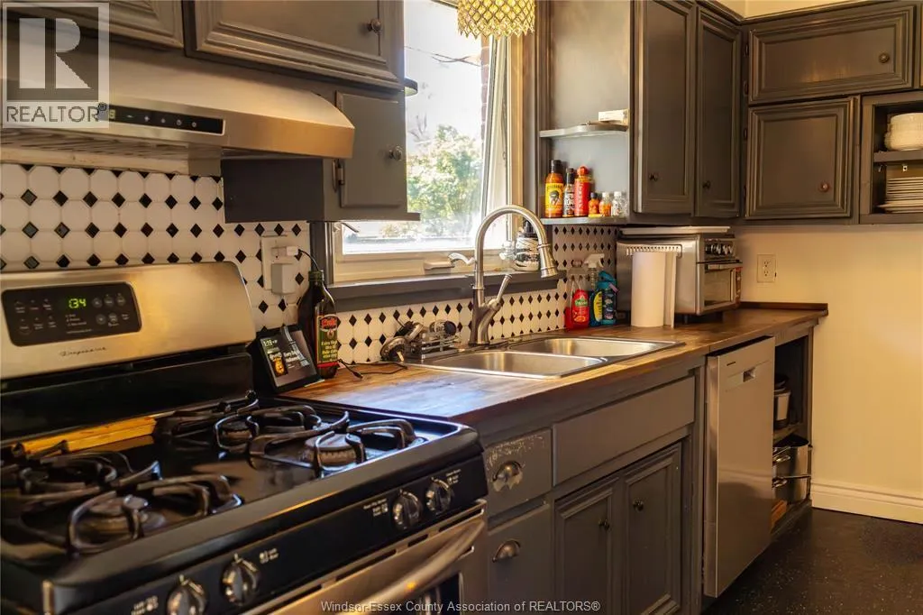 5081 ROYAL COURT