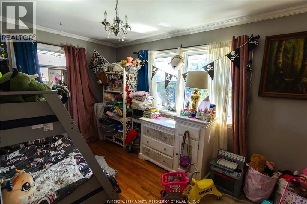 5081 ROYAL COURT