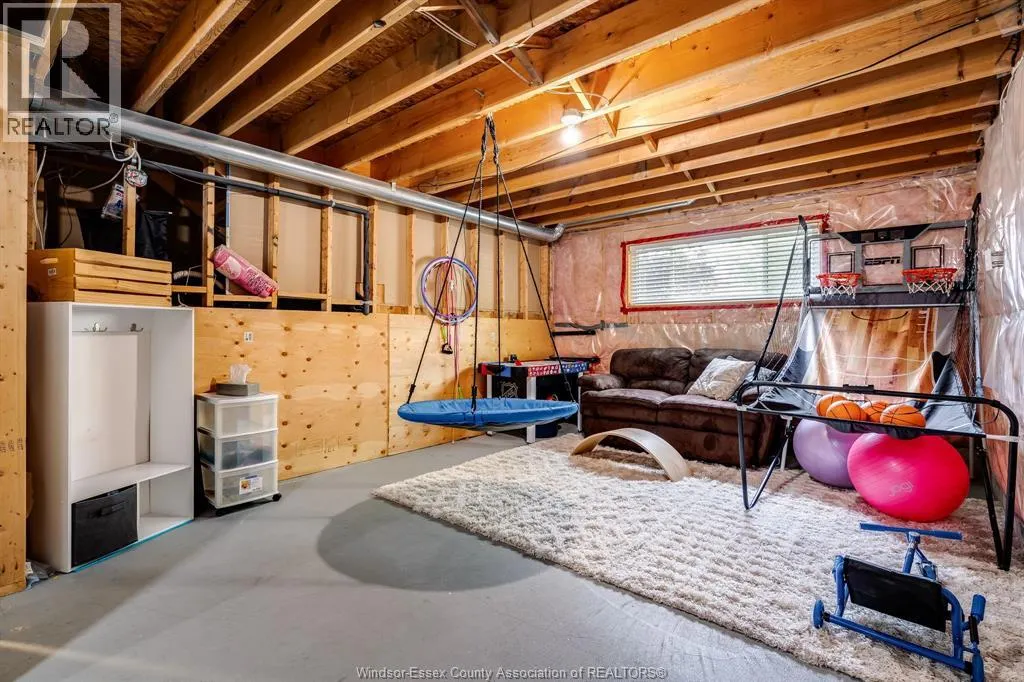 1026 Treverton
