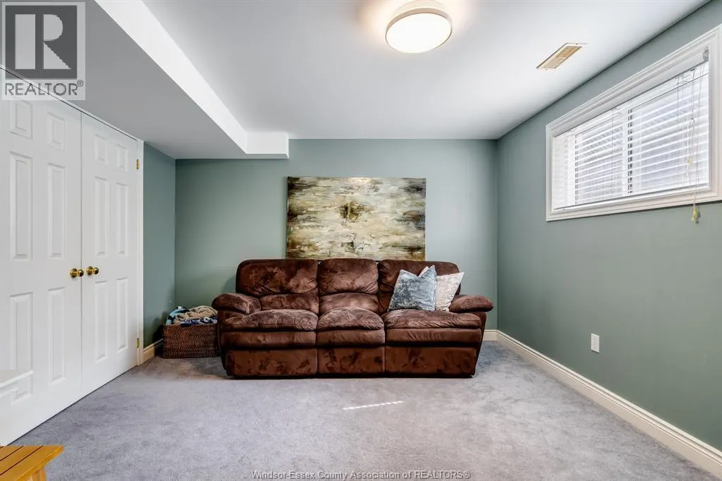 1026 Treverton