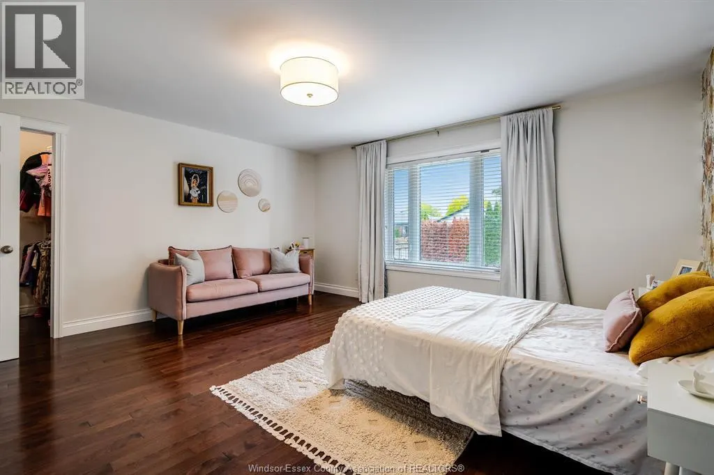 1026 Treverton