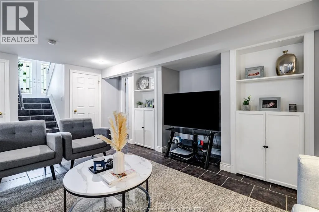 1026 Treverton