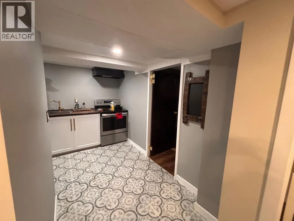 323 GLADSTONE AVENUE Unit# 1