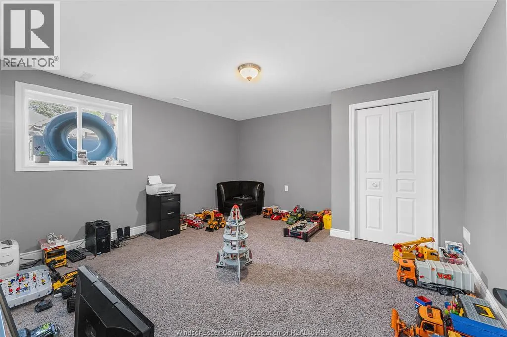 535 DUNN AVENUE