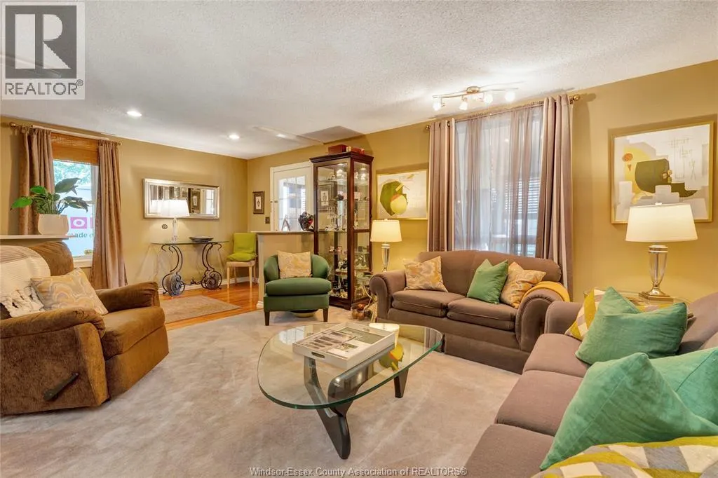 82 RANKIN AVENUE