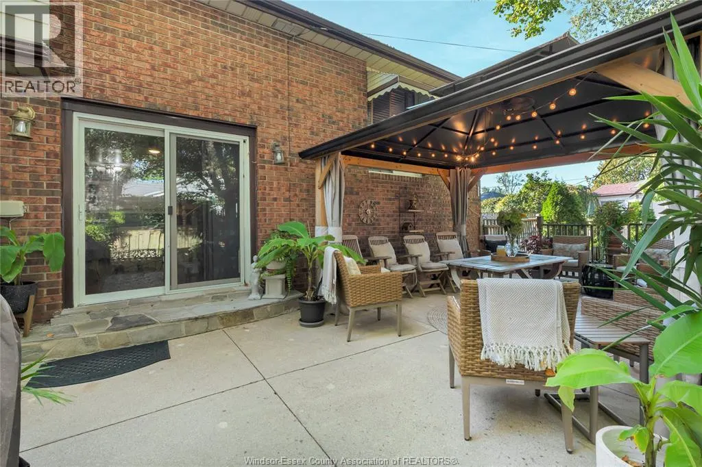 82 RANKIN AVENUE