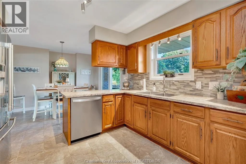 9 BRIDLE PATH ROAD East