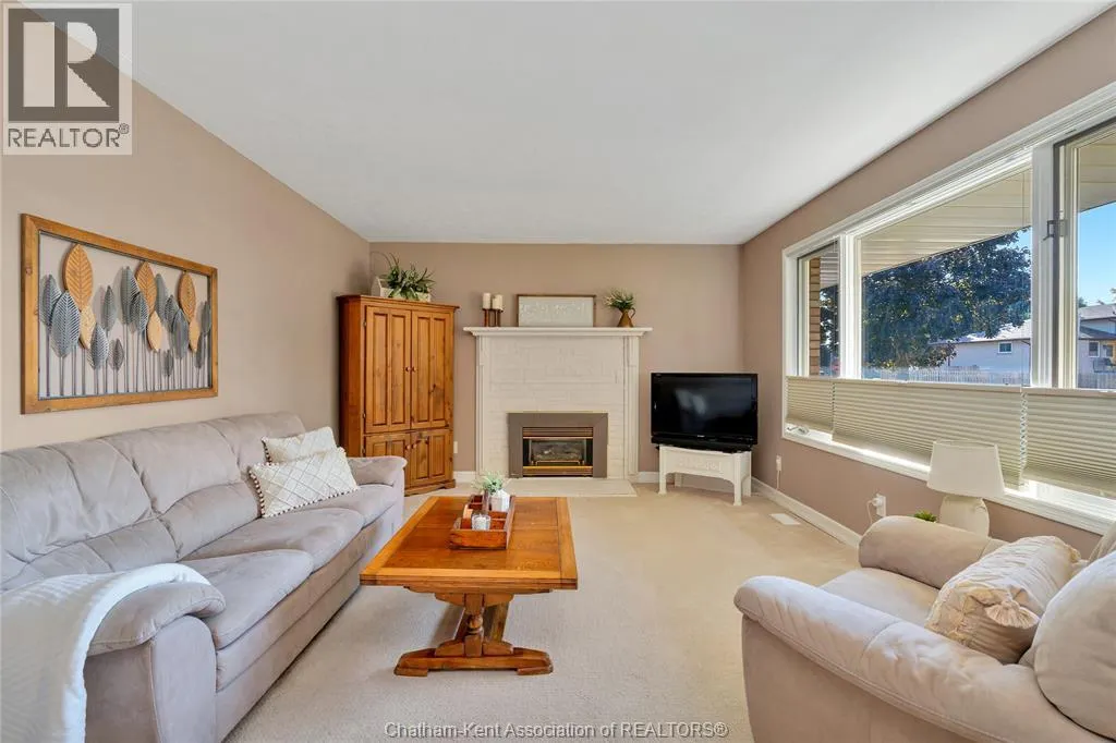 9 BRIDLE PATH ROAD East