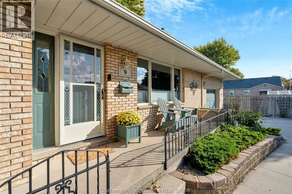 9 BRIDLE PATH ROAD East